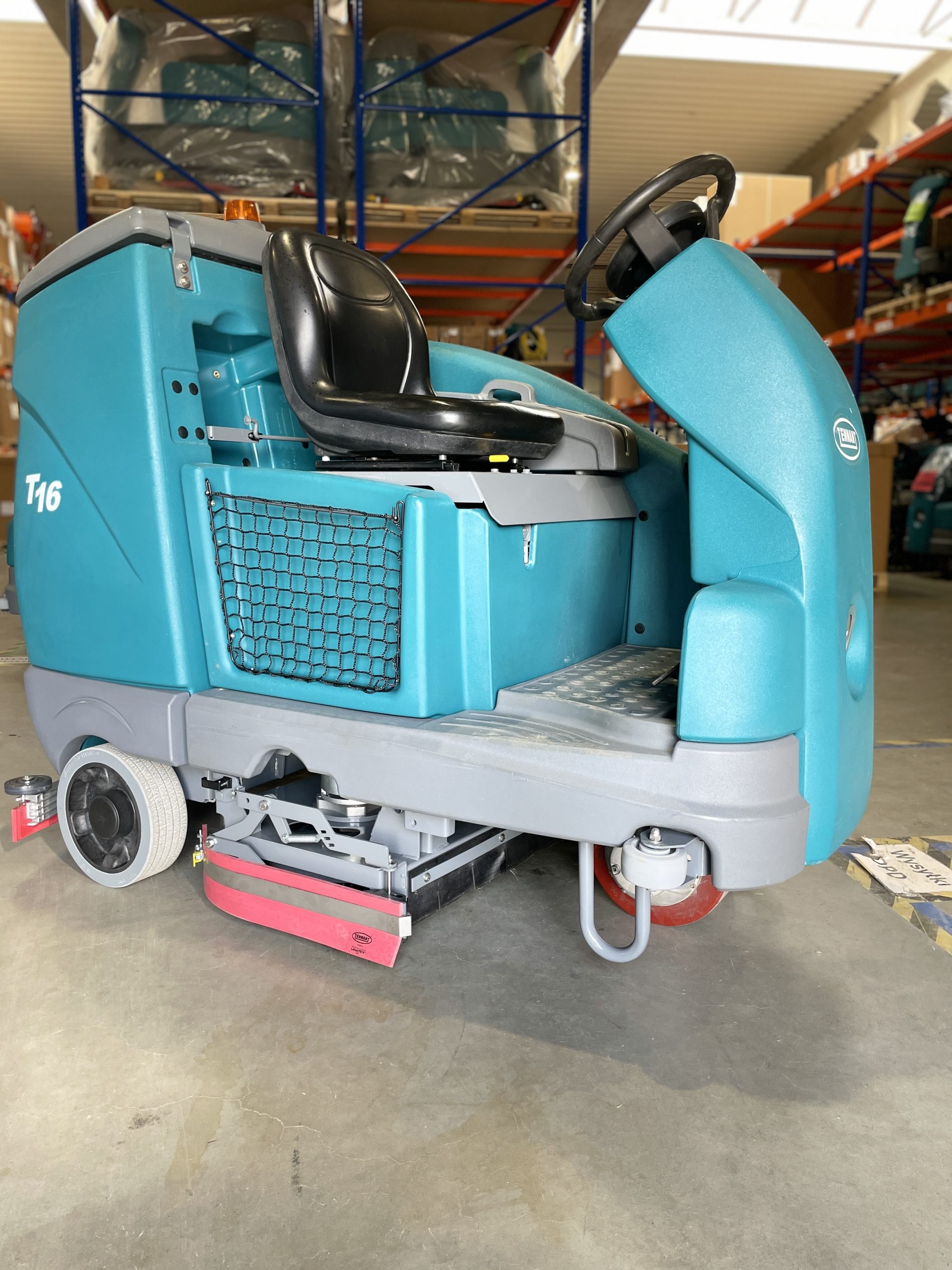 T16 DISC SCRUBBER-DRYER T16 DISC SCRUBBER-DRYER