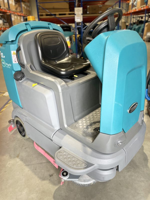 T12 SCRUBBER-DRYER 80 CM DISC