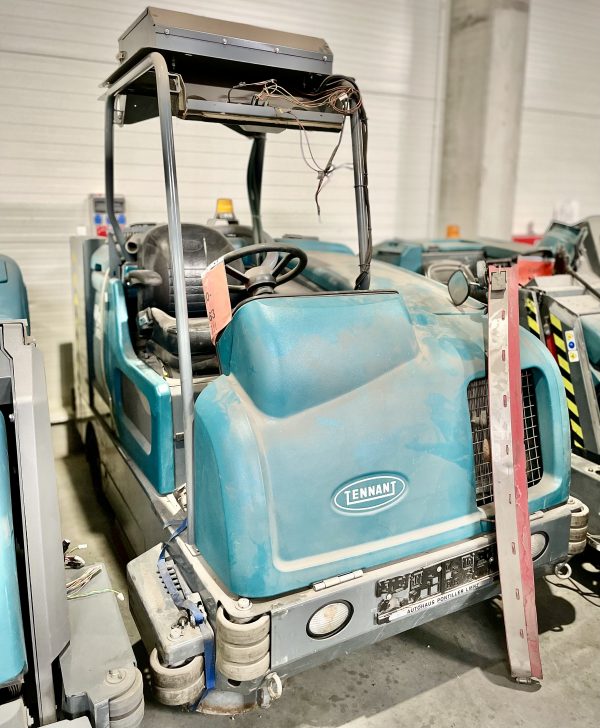 M30 LPG SCRUBBER-SWEEPER
