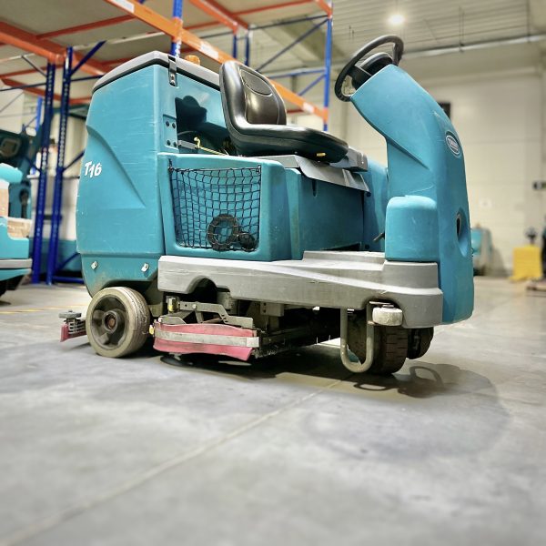 T16 DISC SCRUBBER-DRYER