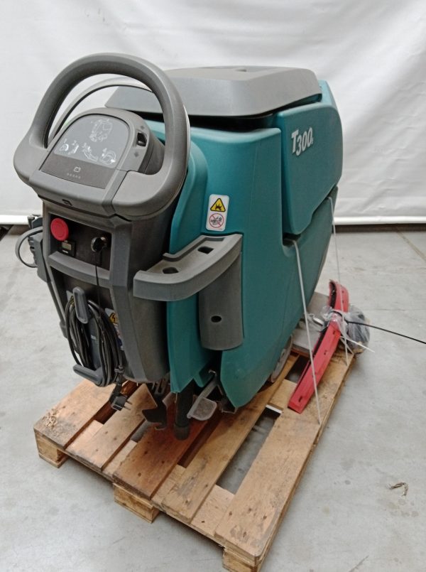 T300 50CM CYLINDRIC SCRUBBER DRYER