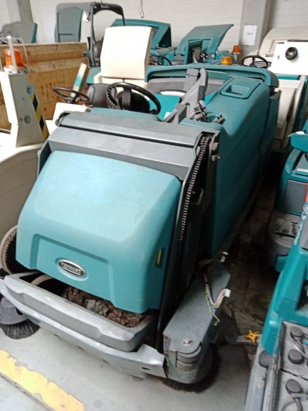 M17 DISC 1000 SWEEPER-SCRUBBER
