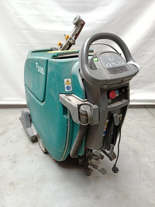 T300 50CM CYL SCRUBBER DRYER