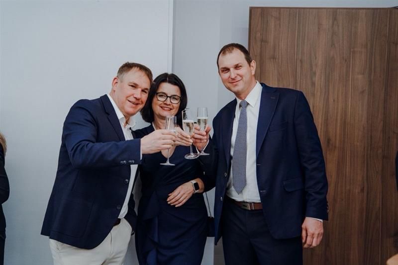 20 lat TENROM – Tenrent świętuje jubileusz w Rumunii! - Tenrent polska 20 lat TENROM – Tenrent świętuje jubileusz w Rumunii!