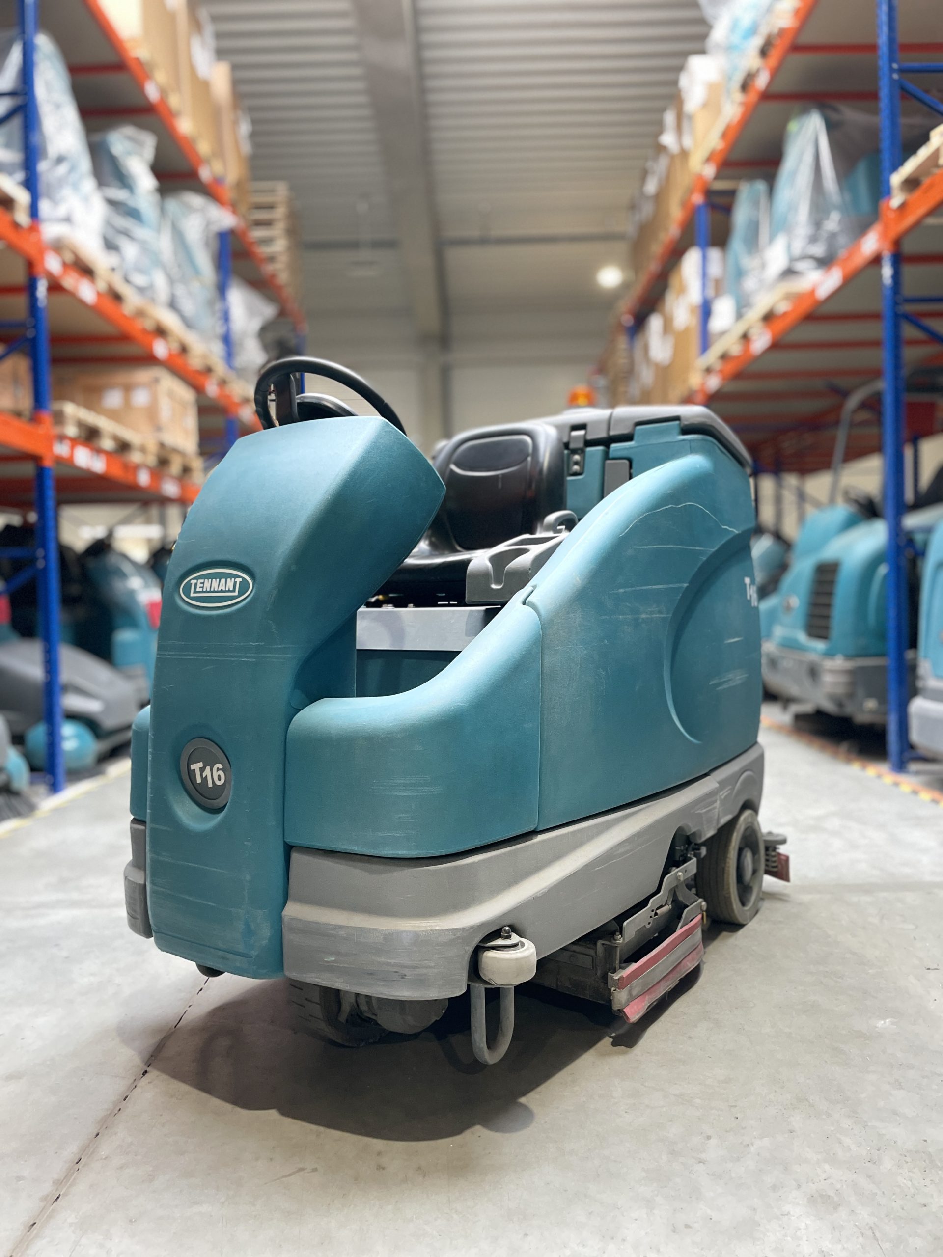 T16 DISC SCRUBBER-DRYER T16 DISC SCRUBBER-DRYER