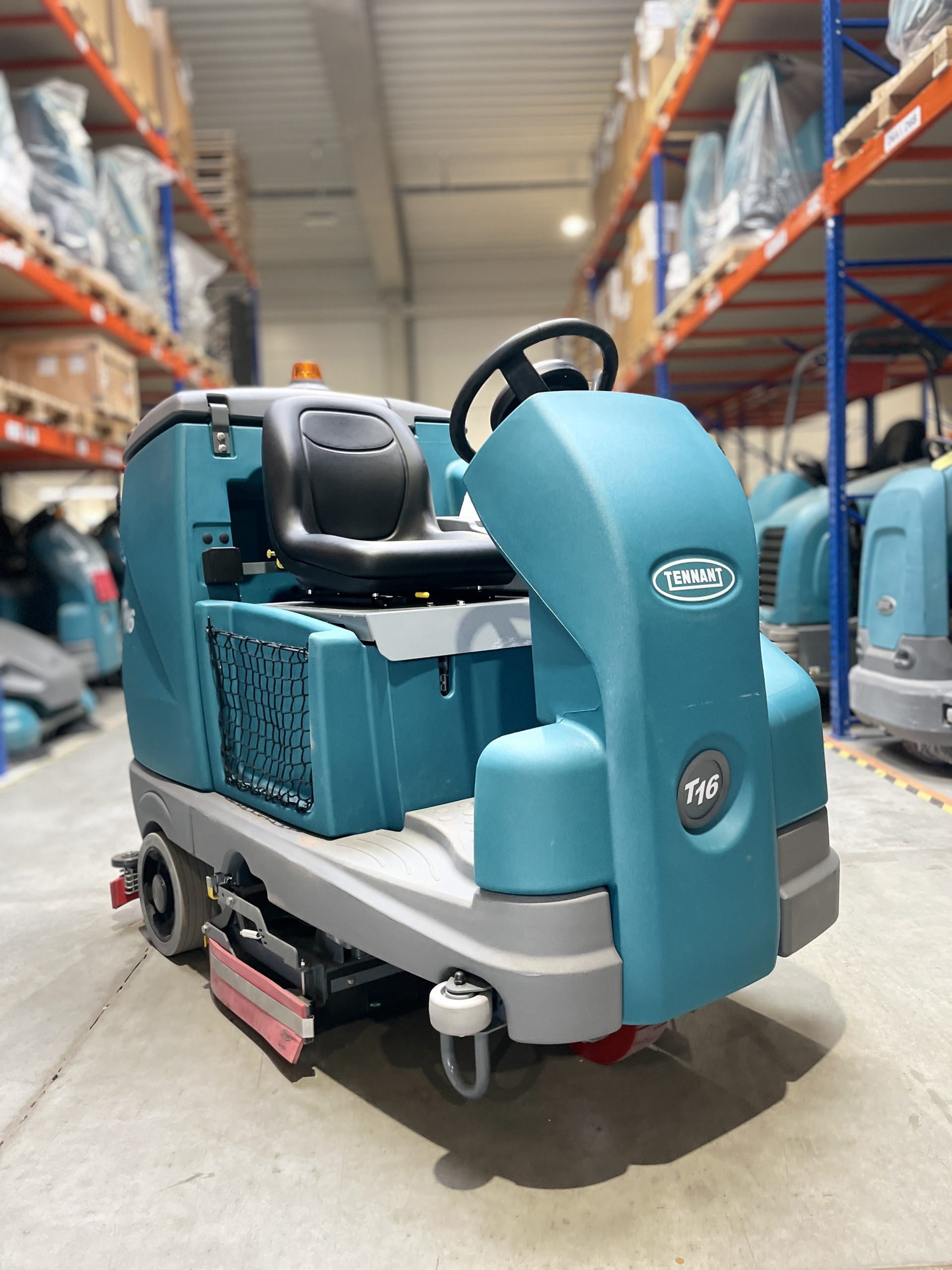 T16 DISC SCRUBBER-DRYER T16 DISC SCRUBBER-DRYER