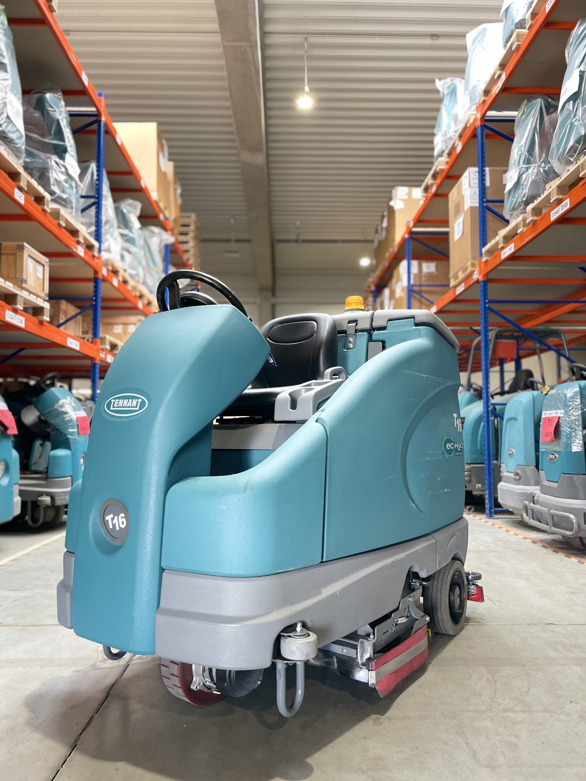 T16 DISC SCRUBBER-DRYER T16 DISC SCRUBBER-DRYER