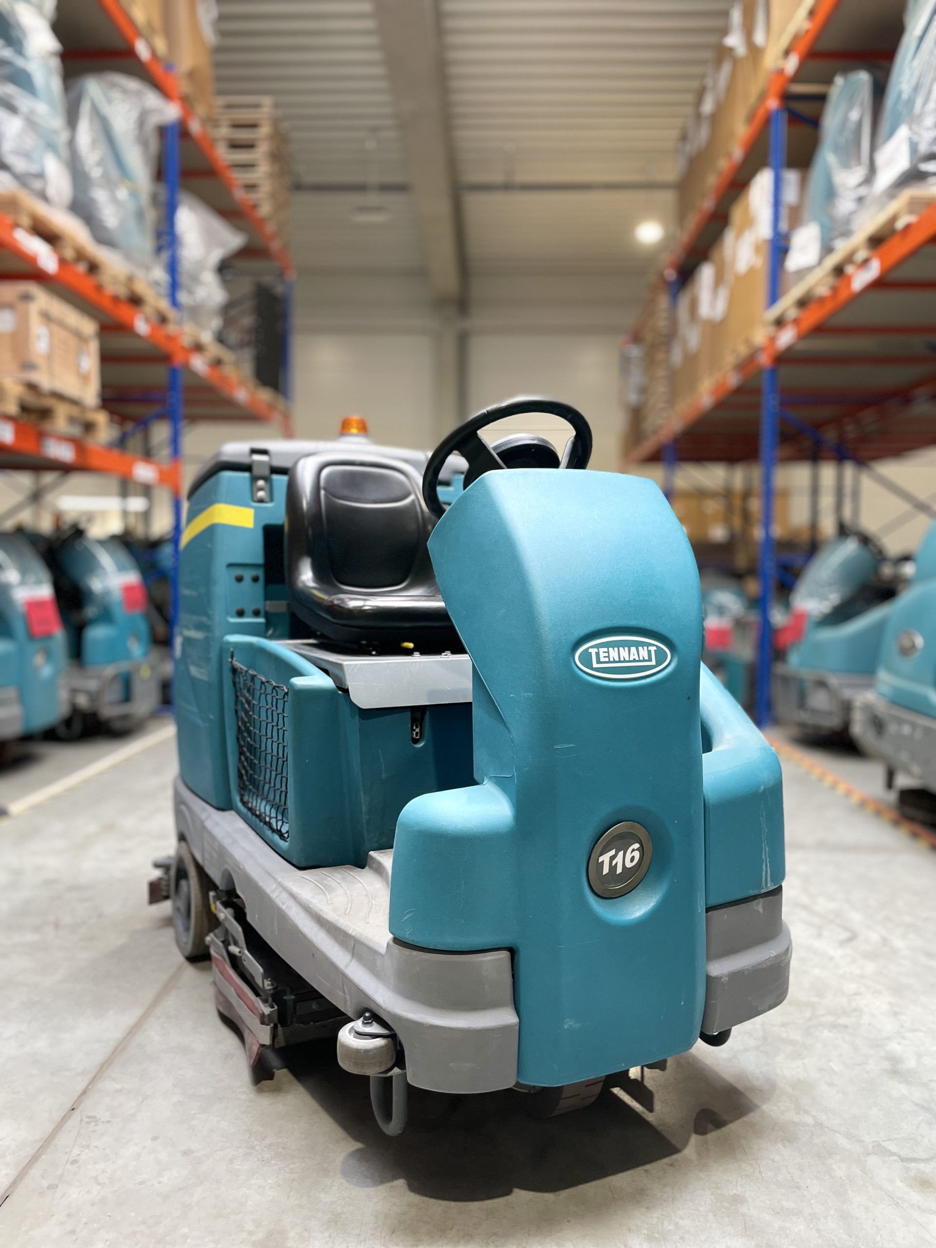 T16 DISC SCRUBBER-DRYER T16 DISC SCRUBBER-DRYER