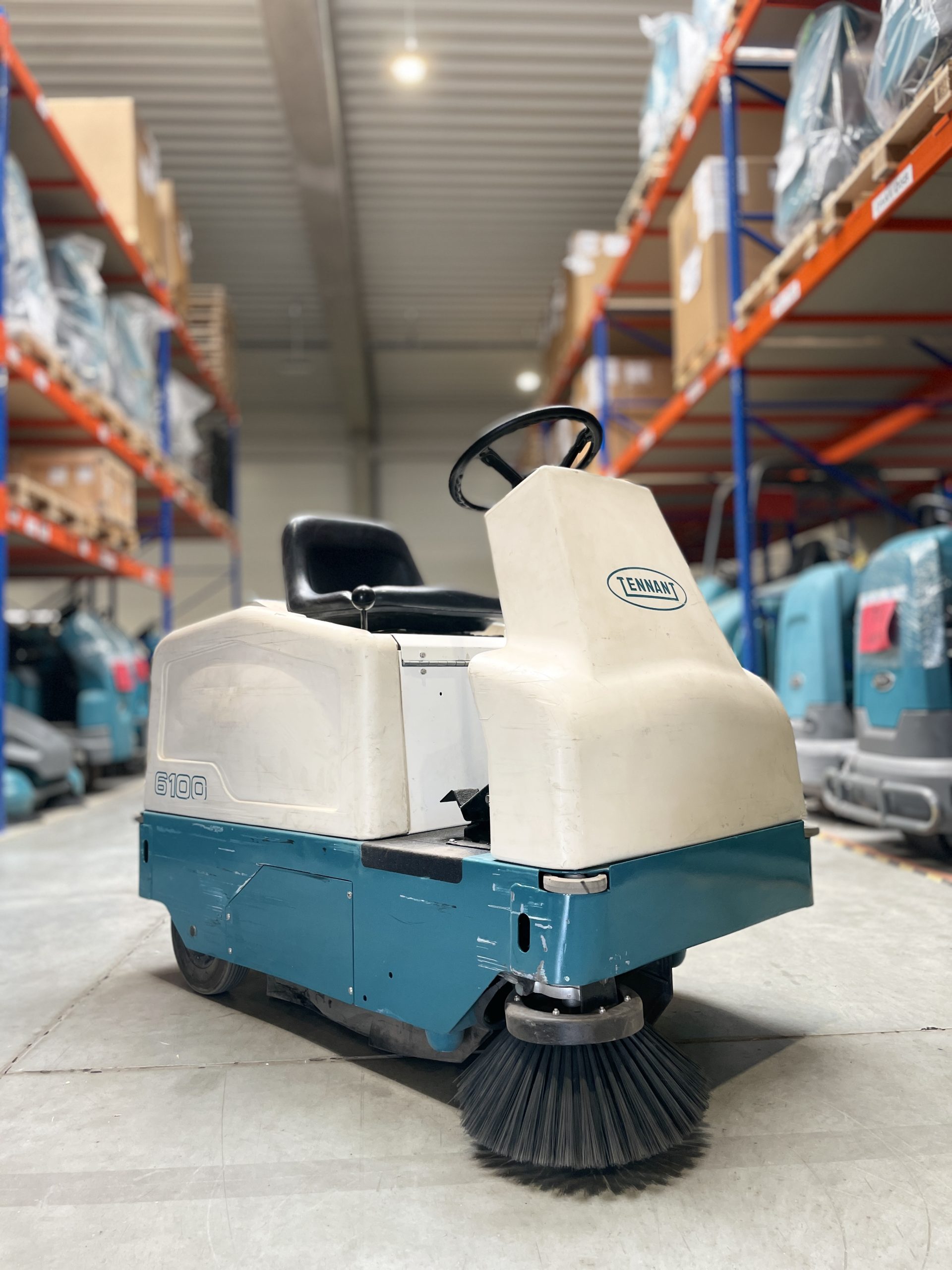 6100 ELECTRIC SWEEPER - Tenrent polska 6100 ELECTRIC SWEEPER