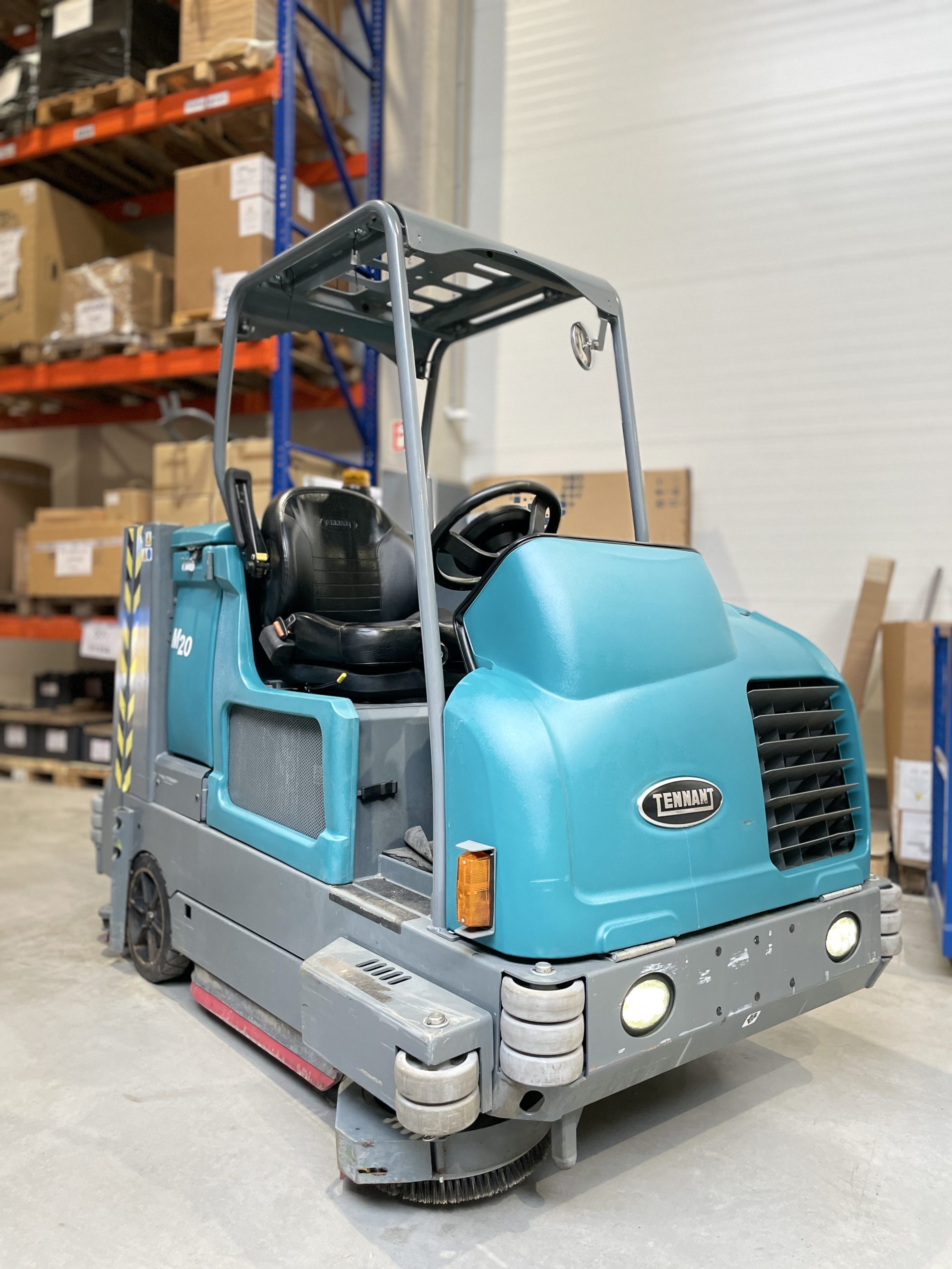 M20 LPG SCRUBBER -SWEEPER M20 LPG SCRUBBER -SWEEPER
