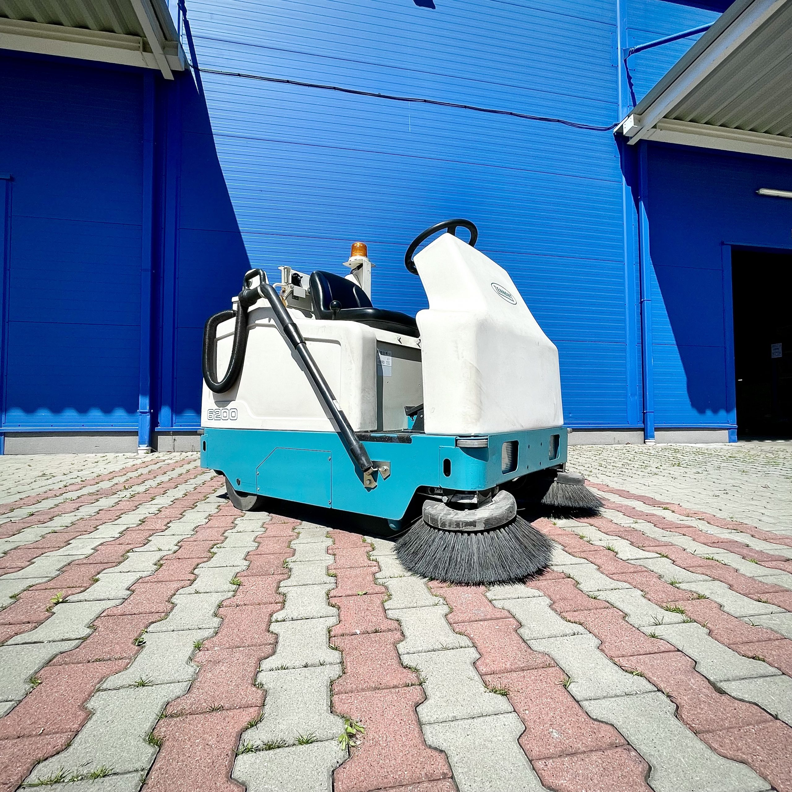 6200 ELECTRIC SWEEPER 6200 ELECTRIC SWEEPER