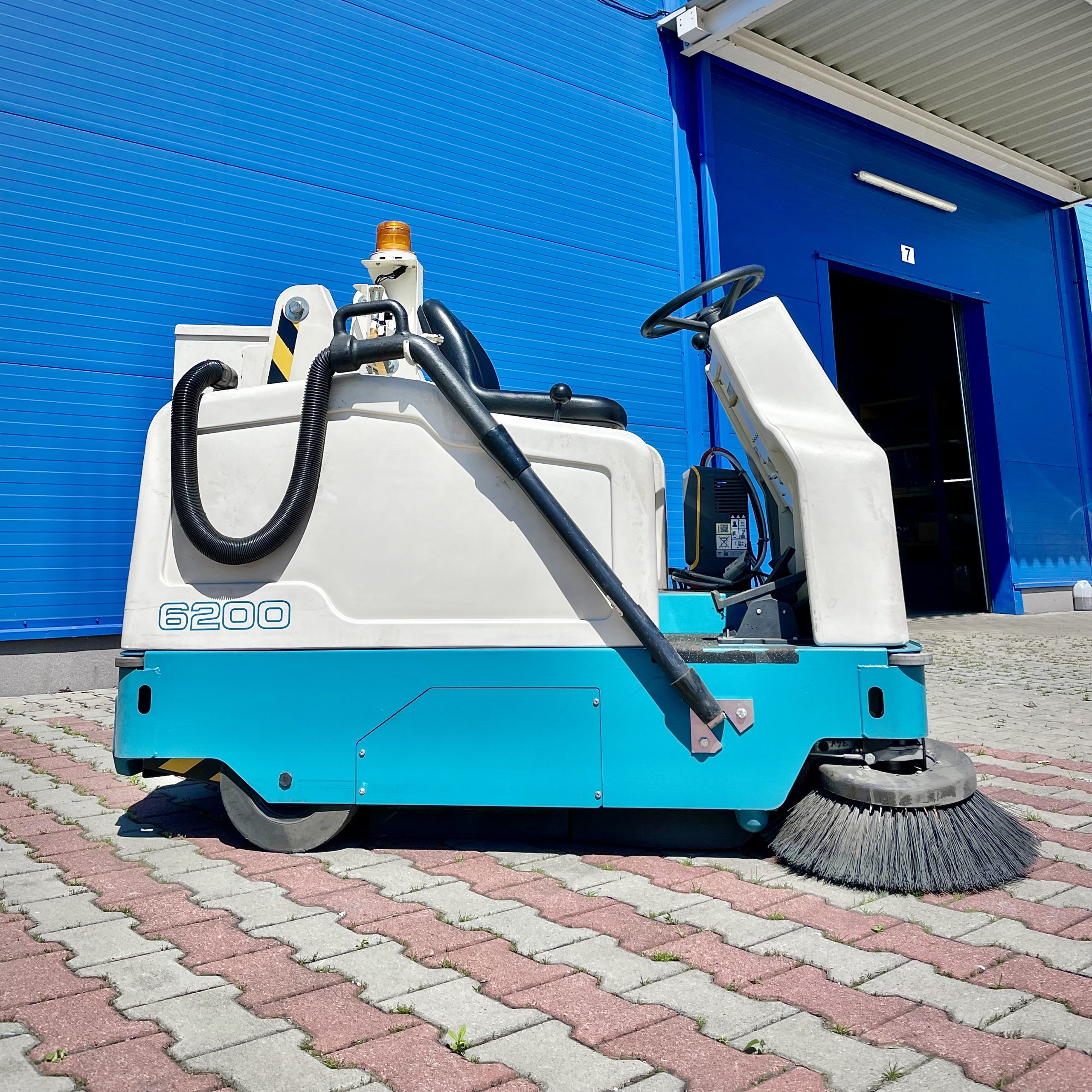 6200 ELECTRIC SWEEPER - Tenrent polska 6200 ELECTRIC SWEEPER